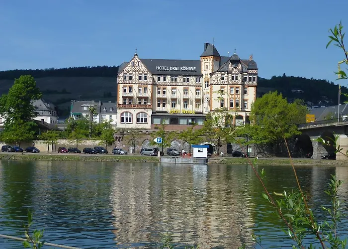 Drei Konige מלון